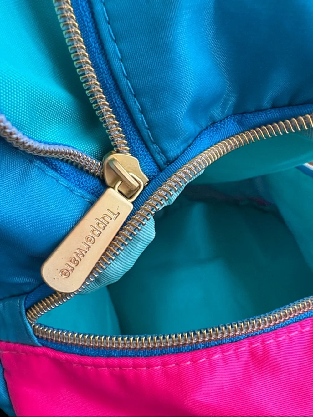 Tupperware Backpack Consultant Award Blue Teal Pink Retro Colors Vintage & Tote